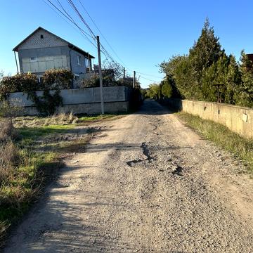 Озерна вул., 1