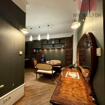 Продаж просторої квартири по вул. Волошина