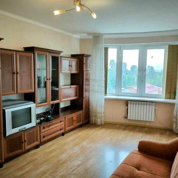 Продам без% 1к. квартиру вул. Верховинна 37