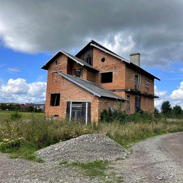 Продається незавершаний будинок