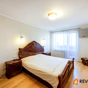 Володимира Івасюка просп. (Героїв Сталінграду), 27-А