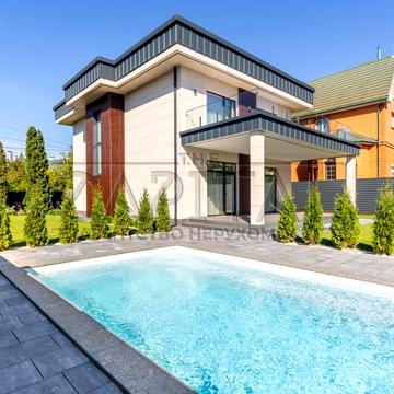 Центральна вул.