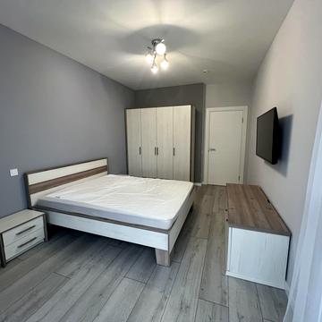 Джона Маккейна вул. (Івана Кудрі), 1-Б