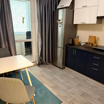 Ньютона вул., 100а