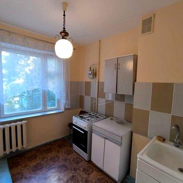 Продам 2-х комнатную  чешку на Таирова. Киевский рынок. Глушко.