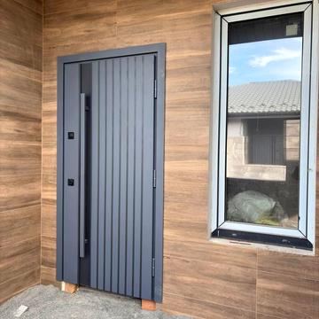 Остромирська вул.