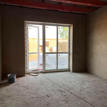 Остромирська вул.