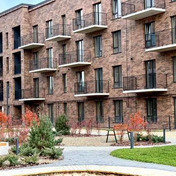 24 Серпня вул., 10