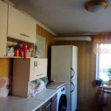 Здам півбудинку з окремим двором