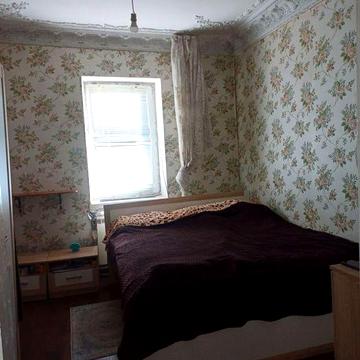 Здам півбудинку з окремим двором