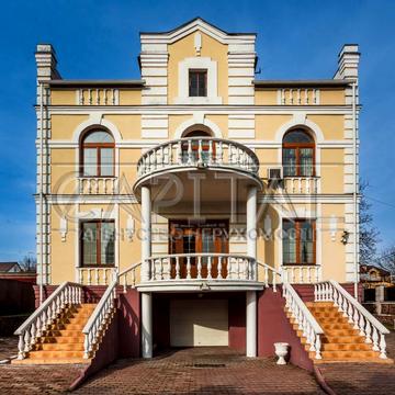 Зоряна вул., 9