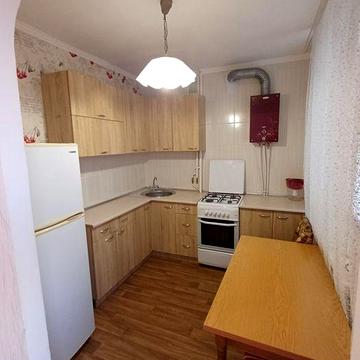 Двокімнатна. Пл. Володимира Великого