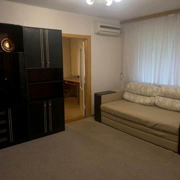 Миколи Василенка вул., 11