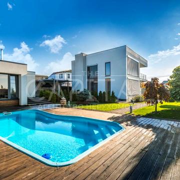 Єлизавети Чавдар вул., 2