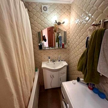 Продам заричанская 5/6 52м 48000₴