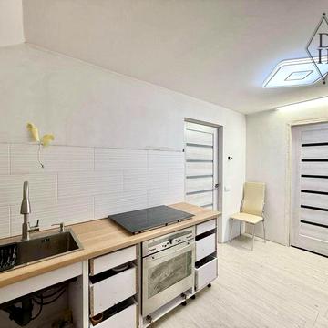 Продаж буднку на стадії ремонту