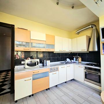 Дмитра Яворницького просп. (Карла Маркса), 96