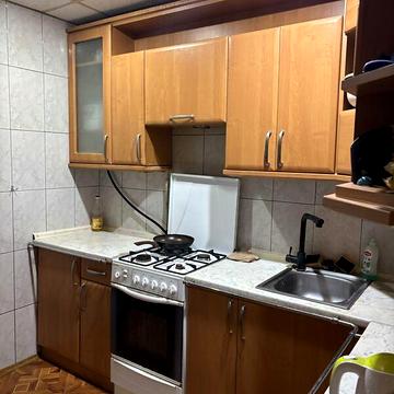 Довгострокова оренда 3к Квартира Зарічанська вулиця