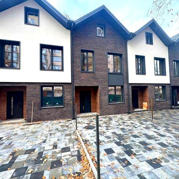 Класний таунхаус в центрі міста по вигідній ціні