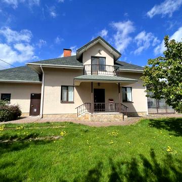 Автономний будинок з генератором, сауною та терасою - 7 хв до Броварів