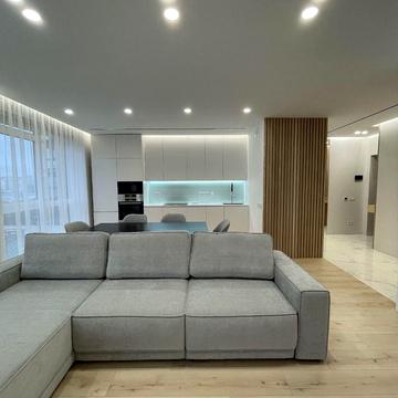 Предславинська вул., 40