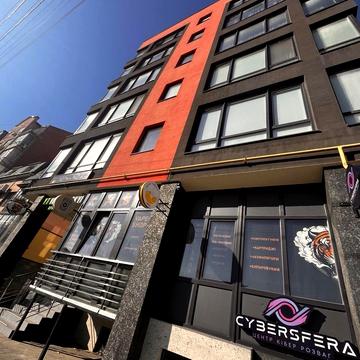 Залізнична вул., 13