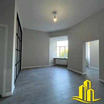 Продаж 2-к квартири: Центр