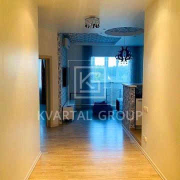 Продаю 3-кімнатну квартиру з прекрасним дизайнерським ремонтом