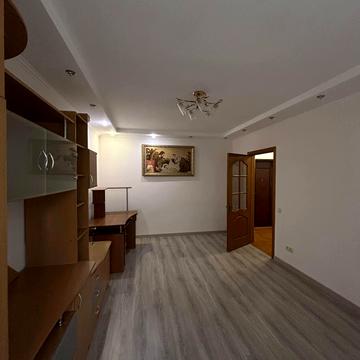 Василя Симоненка вул., 35