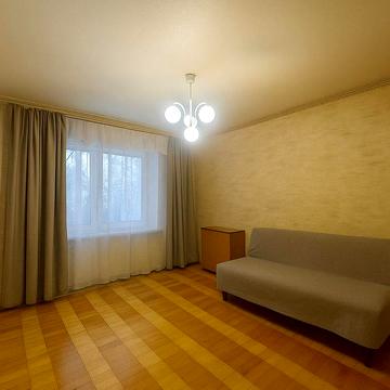 Оренда 2к з окремими кімнатами метро Житомирська - 600 метрів