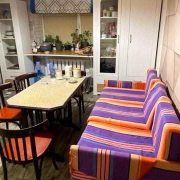 Частина будинку з гаражем 2 кімнати, старий центр