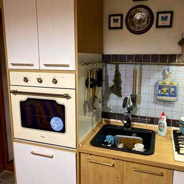 Частина будинку з гаражем 2 кімнати, старий центр