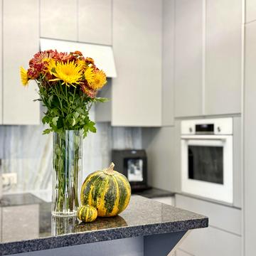 Яснополянська вул.