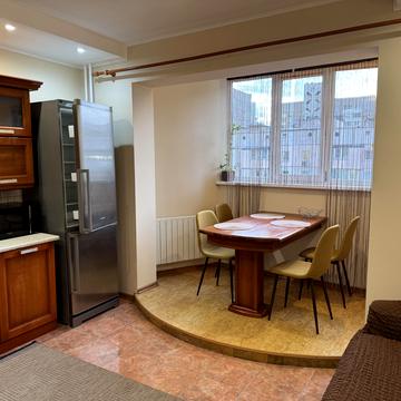 Урлівська вул., 14