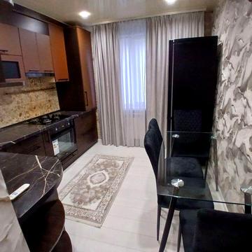 Продаж двокімнатної квартири з ремонтом Росвигово