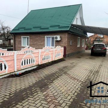 Продається укомплектований будинок готовий до проживання.