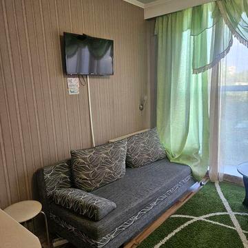 Сдаю  отличную  квартиру  в центре ком услуги плотит хозяйка,без залог