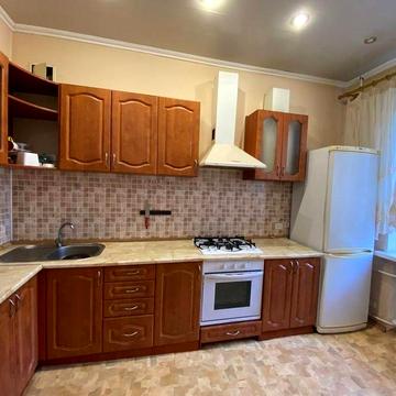 Сдается уютная двухкомнатная сталинка на соцгороде, пр. Металлургов