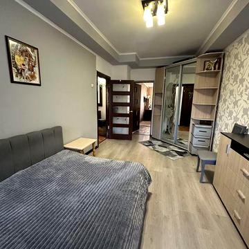 Продаж 2х кім. Козацька,32