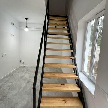 Продам квартиру з ремонтом + тераса 100 м2 + власне паркомісце Власник