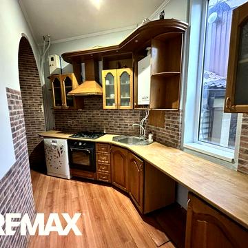 Квартира-будинок на Капушанській, 5 кімнат