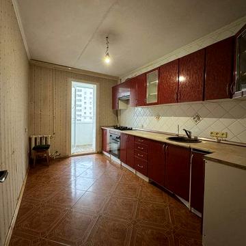 93,8 м2 р-н Дом Мебели, 3/9 этаж. Є-відновлення, постанови