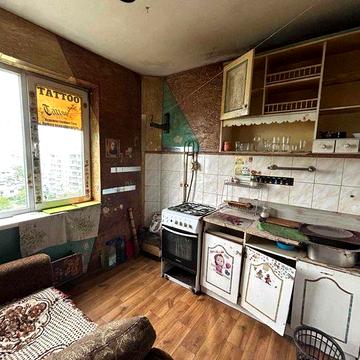 Вул. Жюль Верна, 7Б, кватира під ремонт, торг! Вільна!