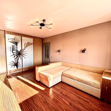 Оболонський просп., 40