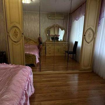 Продаю 3 комн квартиру " квадрат.холл", Кораб район!