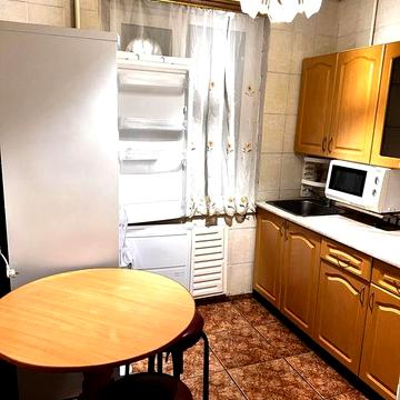 2к.квартира метро Оболонь 1хв. пішки