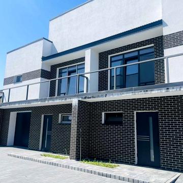 Продаж просторого котеджу. центральні комунікаціі Солонка центр!