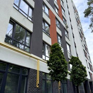 Євро 2 к квартира в продажу. Центр.