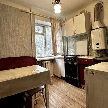 Двокімнатна на Степана Бандери