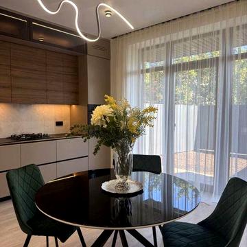 Завдаток!Оренда таунхаусу з новим ремонтом по вул.Київська